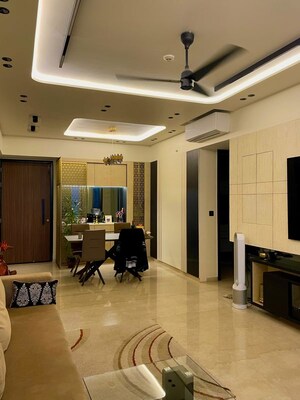 Master Bedroom in 3 BHK Apartment at Shapoorji Pallonji The Imperial, Tardeo – for Sale