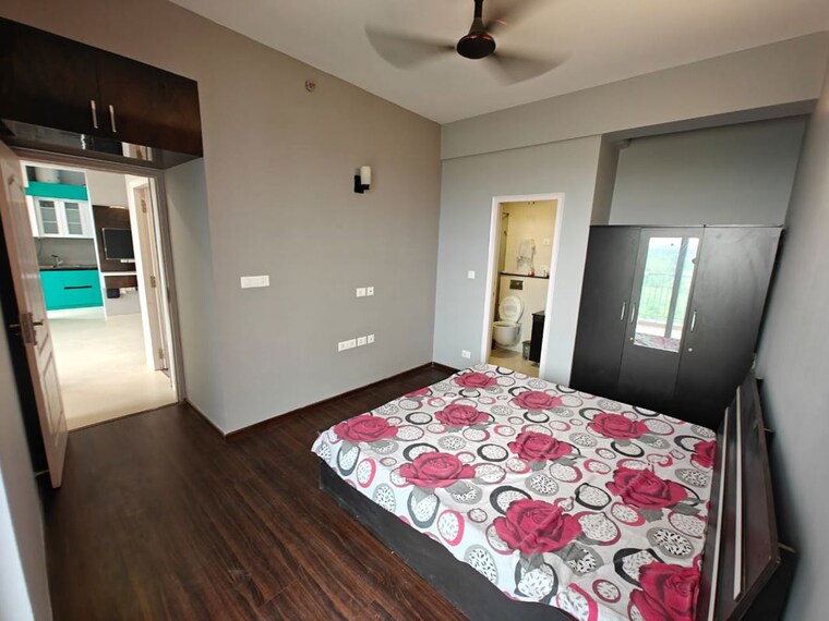 Bedroom, supertech-hues 2 Bedroom 1130 Sq.Ft. Apartment In Sector 68 Gurgaon 9870781