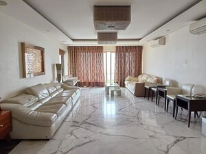 Living Room in 6 BHK Apartment at Oberoi Sky Gardens, Andheri West – for Sale