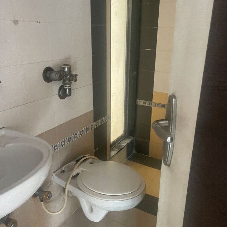 Bathroom, runwal-chestnut 2 Bedroom 1200 Sq.Ft. Apartment In Bhandup Industrial Area Mumbai 9870785