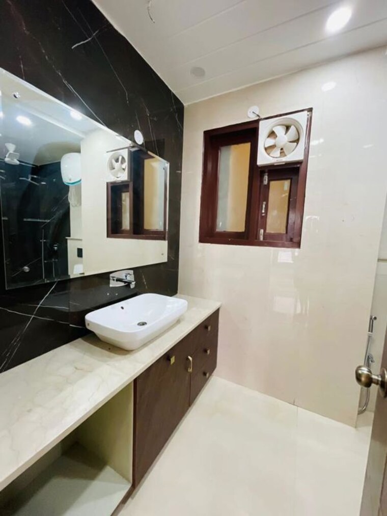 Master Bedroom, ansal-api-esencia 4 Bedroom 2700 Sq.Ft. Builder Floor In Sector 67 Gurgaon 9870787