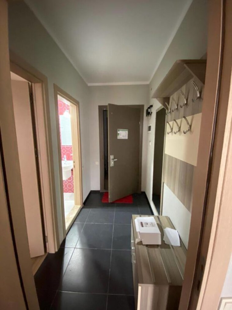 Kitchen, safdarjung enclave 4 Bedroom 210 Sq.Yd. Builder Floor In Safdarjung Enclave Delhi 9774242