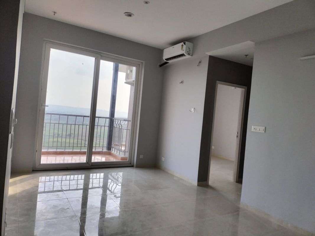 2 BHK Apartment For Rent in Supertech Hues