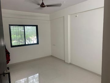 Room in 1 BHK Apartment at Runwal Sanjog, Aundh – for Rent