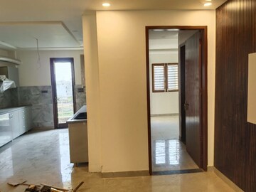 Room in 3 BHK Builder Floor at Ansal API Esencia, Sector 67 – for Rent