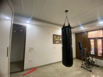 Furnished Amenities in 3 BHK Builder Floor at Malviya Nagar – for Sale