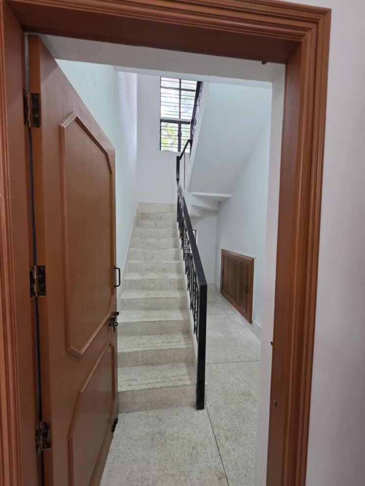 undefined, kalyan nagar 4 Bedroom 2400 Sq.Ft. Independent House In Kalyan Nagar Bangalore 9870833