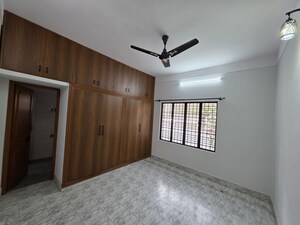 Room in 4 BHK Independent House at Kalyan Nagar – for Rent