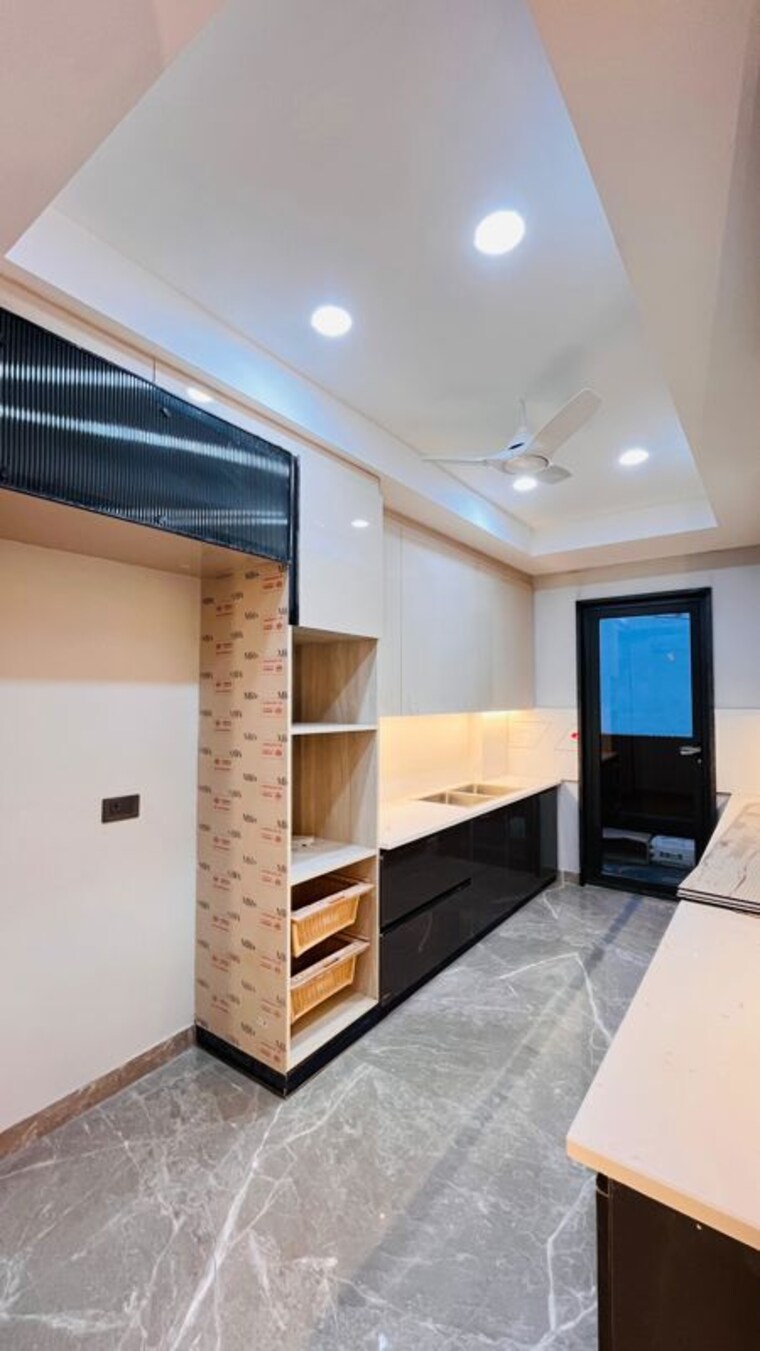 Kitchen, bptp-green-oaks 3 Bedroom 180 Sq.Yd. Builder Floor In Sector 70a Gurgaon 9870851