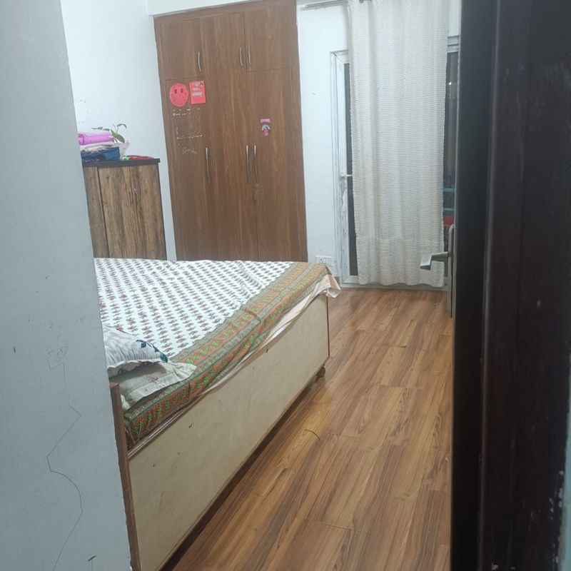 2.5 BHK + Study Room Apartment For Rent in Ajnara Le Garden