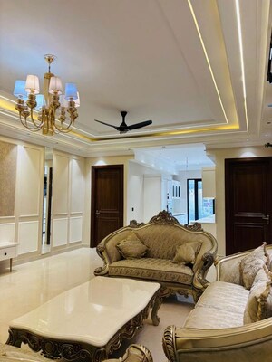 Living Room in 3 BHK Builder Floor at BPTP Green Oaks, Sector 70a – for Sale