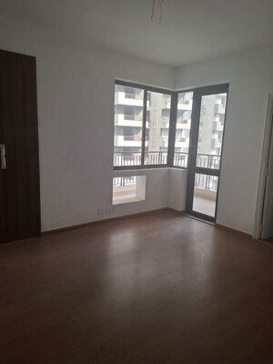 2.5 BHK Apartment For Rent in RG Luxury Homes, Tech Zone Greater Noida