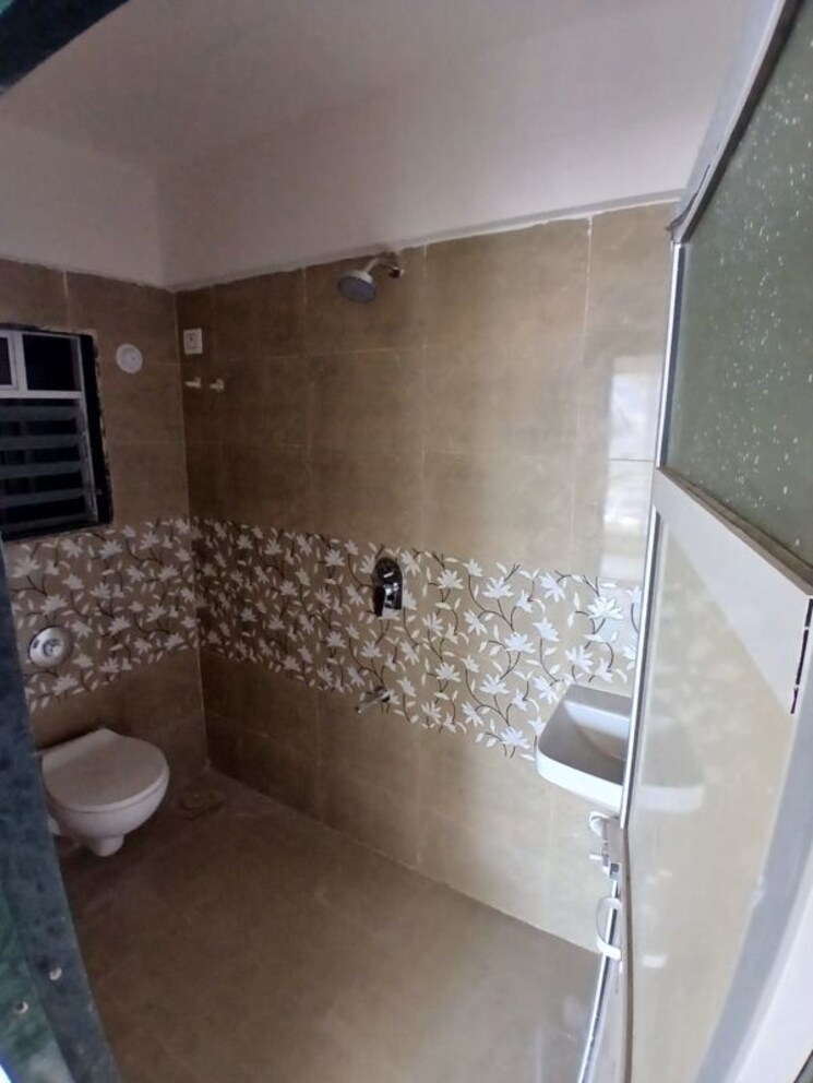 Attached Bathroom, bhandup west 1 Bedroom 330 Sq.Ft. Apartment In Bhandup West Mumbai 9870862