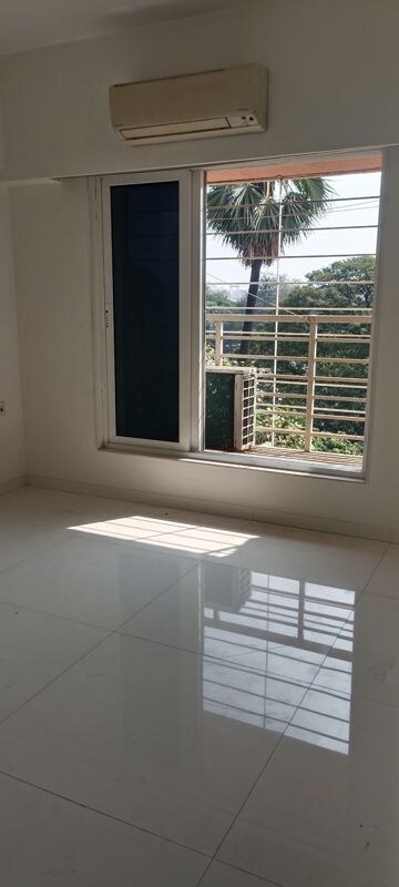 Room in 2 BHK Apartment at Midas Avenue, Santacruz East – for Rent