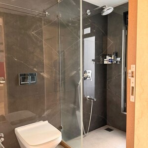 Attached Bathroom in 3 BHK Apartment at West View Heights Apartment, Matunga – for Rent