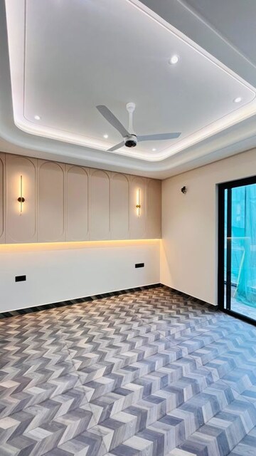 Bedroom in 3 BHK Builder Floor at BPTP Green Oaks, Sector 70a – for Sale