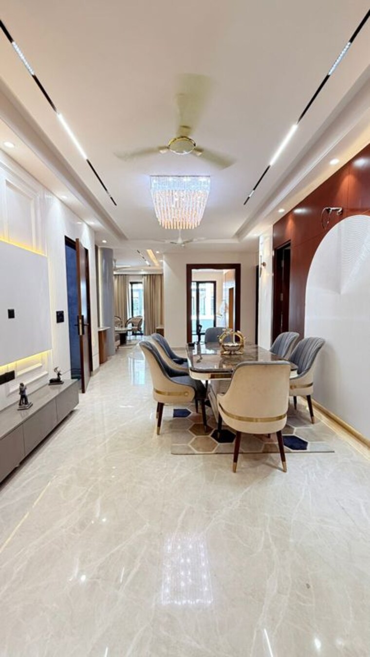 Dining area, bptp-green-oaks 3 Bedroom 180 Sq.Yd. Builder Floor In Sector 70a Gurgaon 9870880