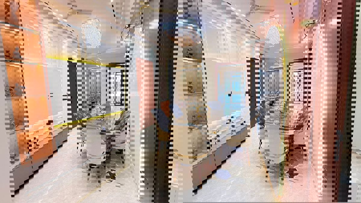 3 BHK + Pooja Room,Servant Room 180 Sq.Ft. Builder Floor in BPTP Green Oaks