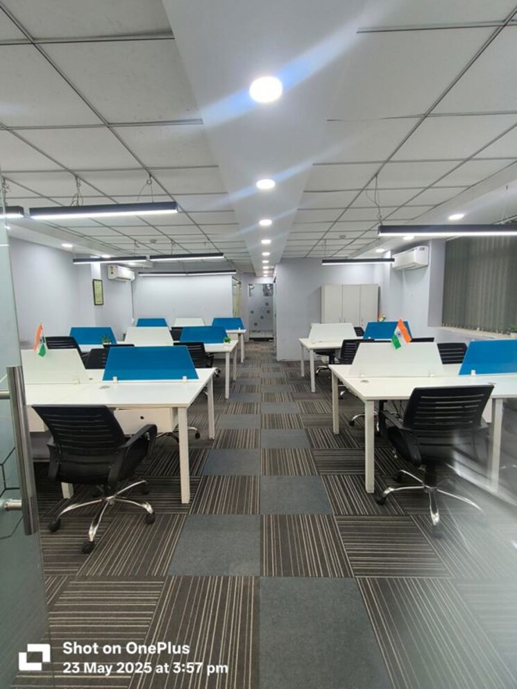Team Area, sector 18 Commercial Office Space 4000 Sq.Ft. In Sector 18 Gurgaon 9870931