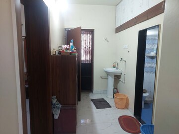 Bathroom in 1 BHK Independent House at Koregaon Park Annexe – for Rent