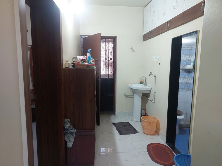 Bathroom, koregaon park annexe 1 Bedroom 600 Sq.Ft. Independent House In Koregaon Park Annexe Pune 9870937