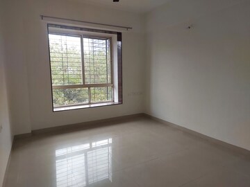Room in 3.5 BHK Apartment at Venkatesh Flora Phase II, Mundhwa – for Rent