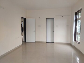 Room in 3.5 BHK Apartment at Venkatesh Flora Phase II, Mundhwa – for Rent