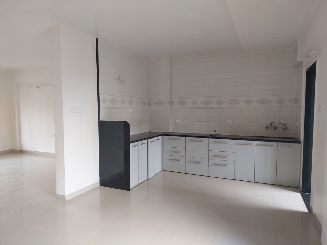 3.5 BHK + Pooja Room 2150 Sq.Ft. Apartment in Venkatesh Flora Phase II