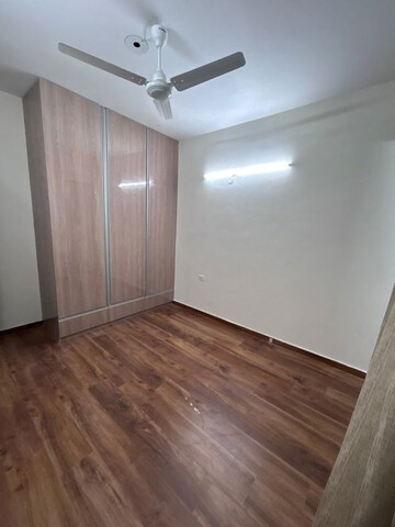 Room in 3 BHK Builder Floor at Signature Global Park 4 and 5, Sohna Sector 36 – for Rent