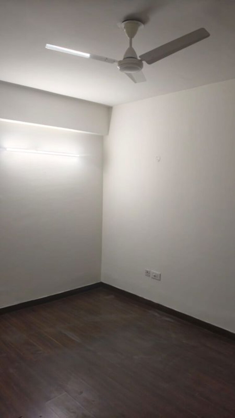 Room, sector 20 3.5 Bedroom 1850 Sq.Ft. Apartment In Sector 20 Panchkula 9871001