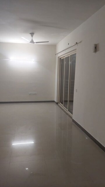 Room in 3 BHK Apartment at Sector 20 – for Sale