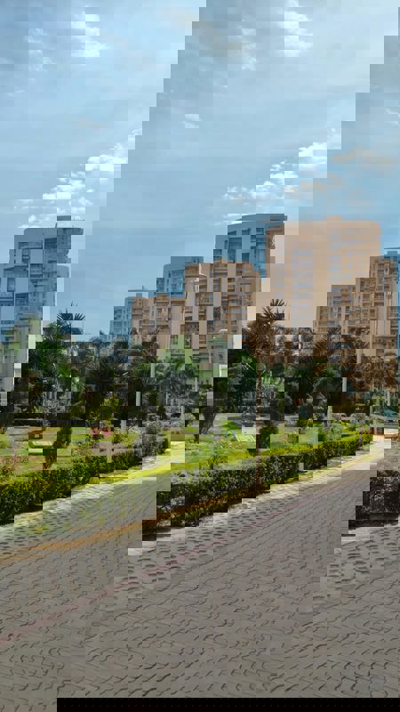 3 BHK + Servant Room Apartment For Sale in Sector 20