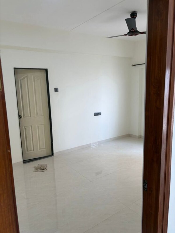 Room, goregaon west Pg For Girls In Goregaon West 9871026