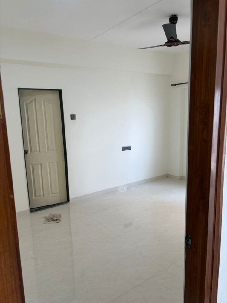 Room, goregaon west Pg For Girls In Goregaon West 9871026