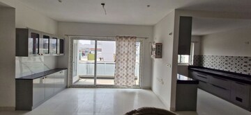Room in 3 BHK Builder Floor at Kondapur – for Rent