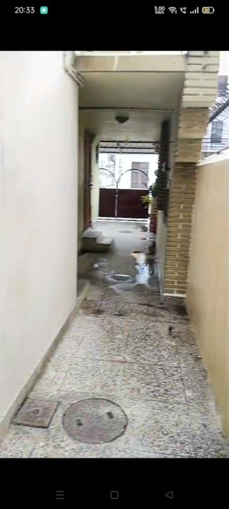  Parking, aliganj 1 Bedroom 1100 Sq.Ft. Villa In Aliganj Lucknow 9871031