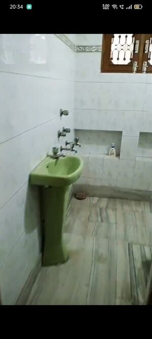 Kitchen in 1 BHK Villa at Aliganj – for Rent