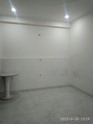 Room in 2 BHK Independent House at Sushant Golf City – for Rent