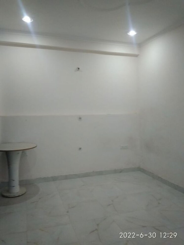 Room, sushant golf city 2 Bedroom 900 Sq.Ft. Independent House In Sushant Golf City Lucknow 9871037