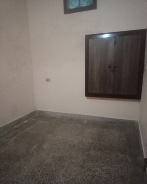 Room in 2 BHK Independent House at Aliganj – for Rent
