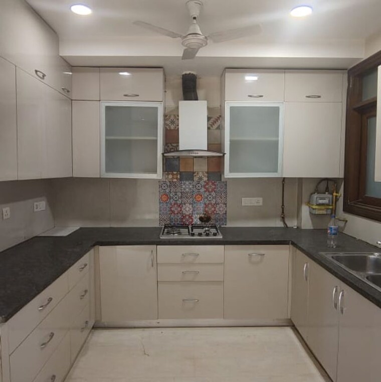 Kitchen, shivalik colony 3 Bedroom 1800 Sq.Ft. Builder Floor In Shivalik Colony Delhi 9871060