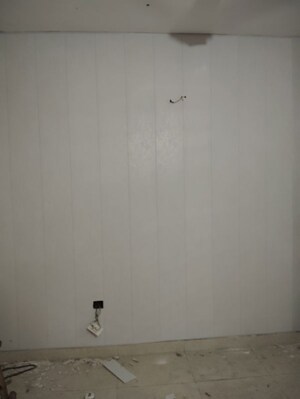 Room in 2 BHK Apartment at Vashisht Heights, Sector 87 – for Rent