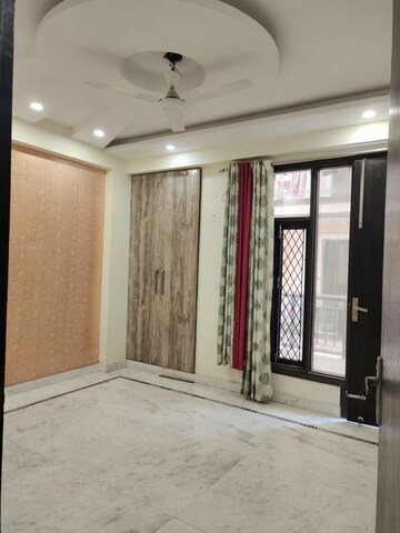 Room in 1 BHK Apartment at Chattarpur – for Rent