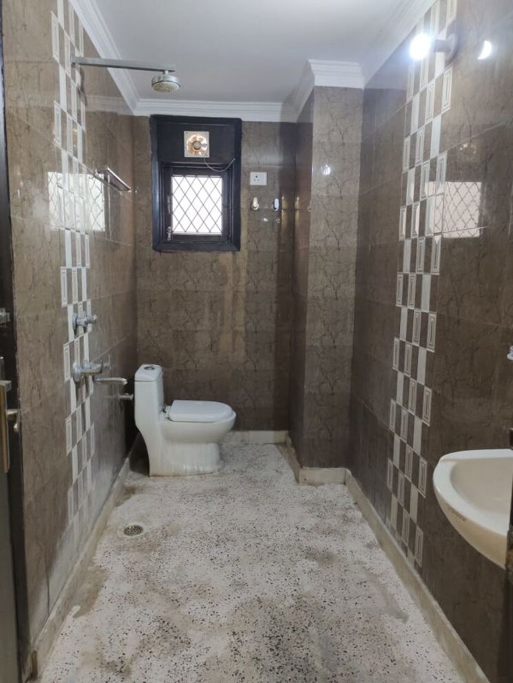 Bathroom, chattarpur 1 Bedroom 550 Sq.Ft. Apartment In Chattarpur Delhi 9871083