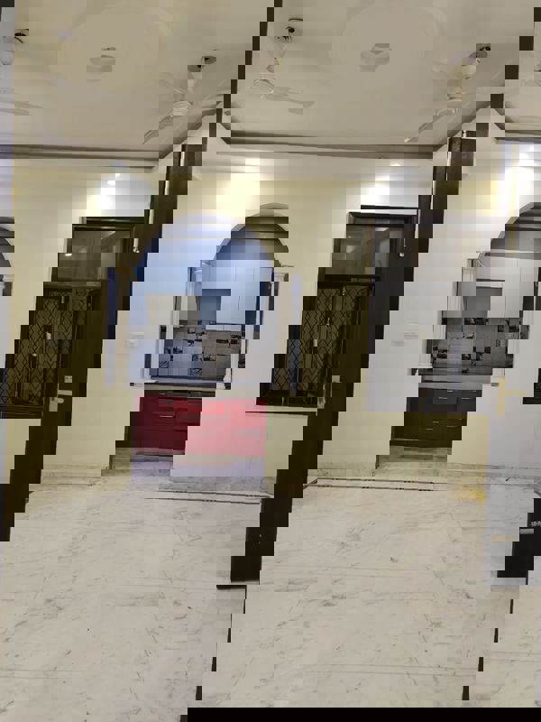 1 BHK + Servant Room Apartment For Rent in Chattarpur