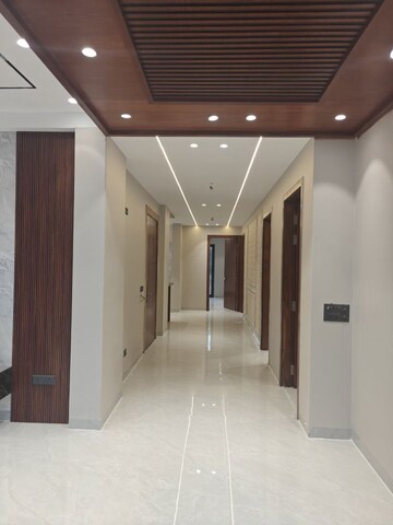 Building Lobby in 4 BHK Builder Floor at Ansal API Esencia, Sector 67 – for Sale