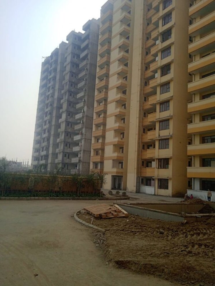 Exterior View, hrh-city-vasant-valley 3 Bedroom 750 Sq.Ft. Apartment In Sector 56a Faridabad 9871094