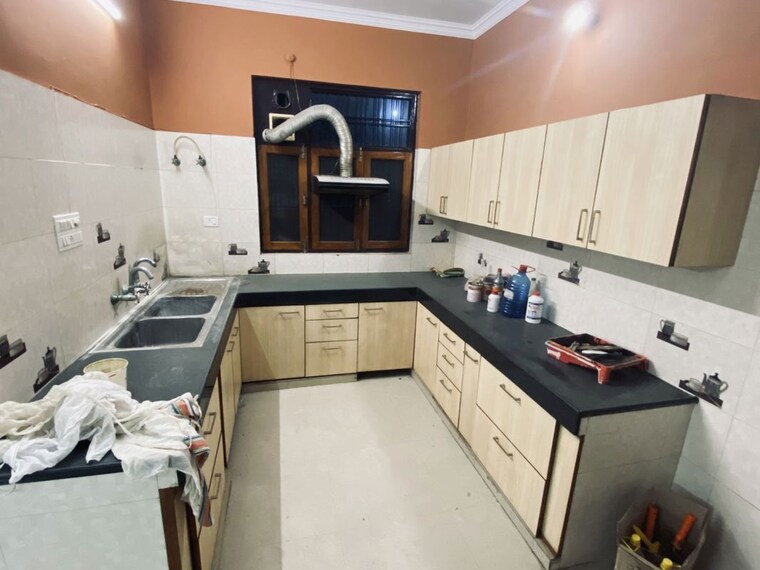 Kitchen, indira nagar 3 Bedroom 2200 Sq.Ft. Villa In Indira Nagar Lucknow 9871113