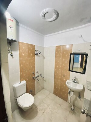 Bathroom in 3 BHK Villa at Indira Nagar – for Rent