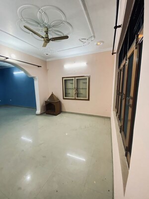 Furnished Amenities in 3 BHK Villa at Indira Nagar – for Rent